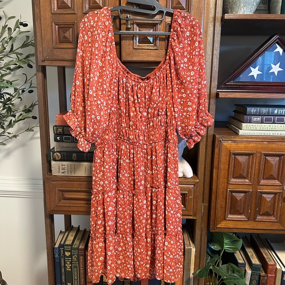 Trixxi Floral Dress - Picture 2 of 5